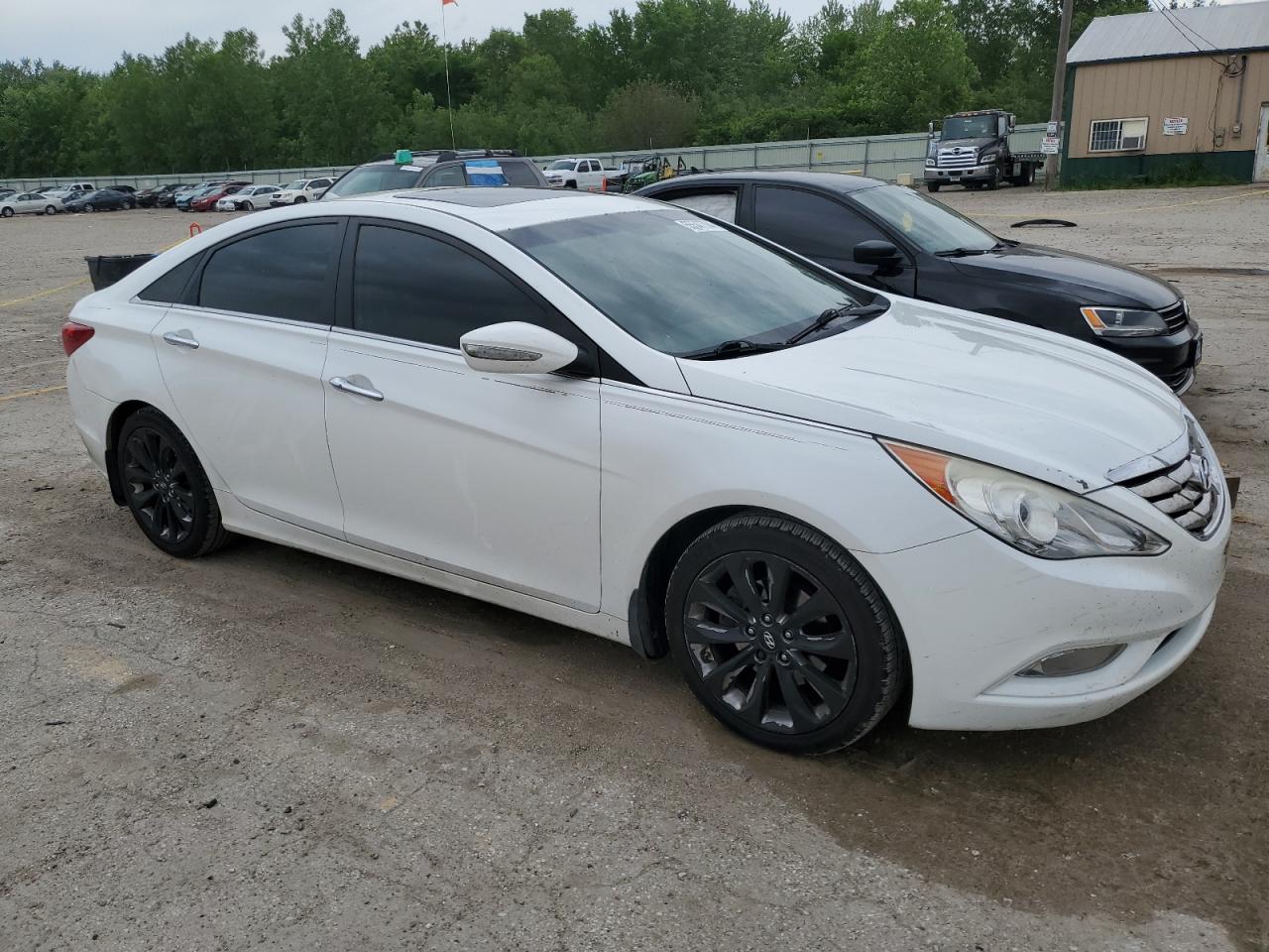 5NPEC4AB0BH273675 2011 Hyundai Sonata Se