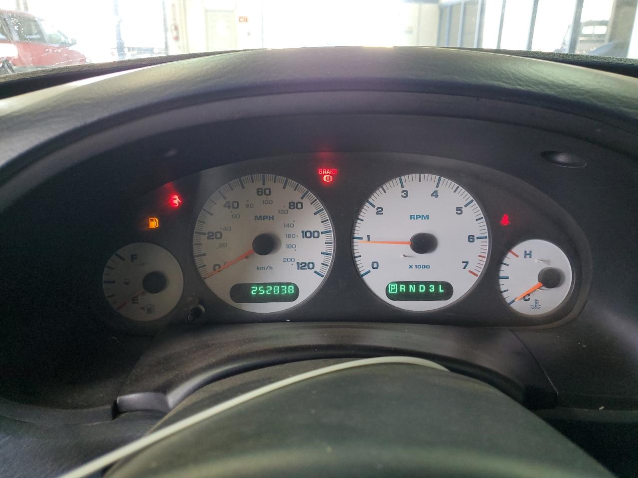 2B4GP44382R709433 2002 Dodge Grand Caravan Sport