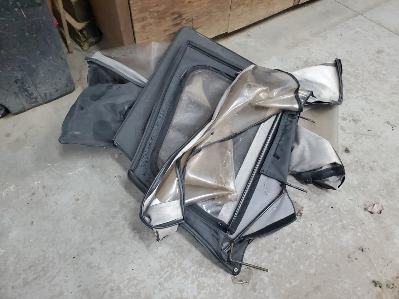 2J4FY19P6NJ530794 1992 Jeep Wrangler / Yj S