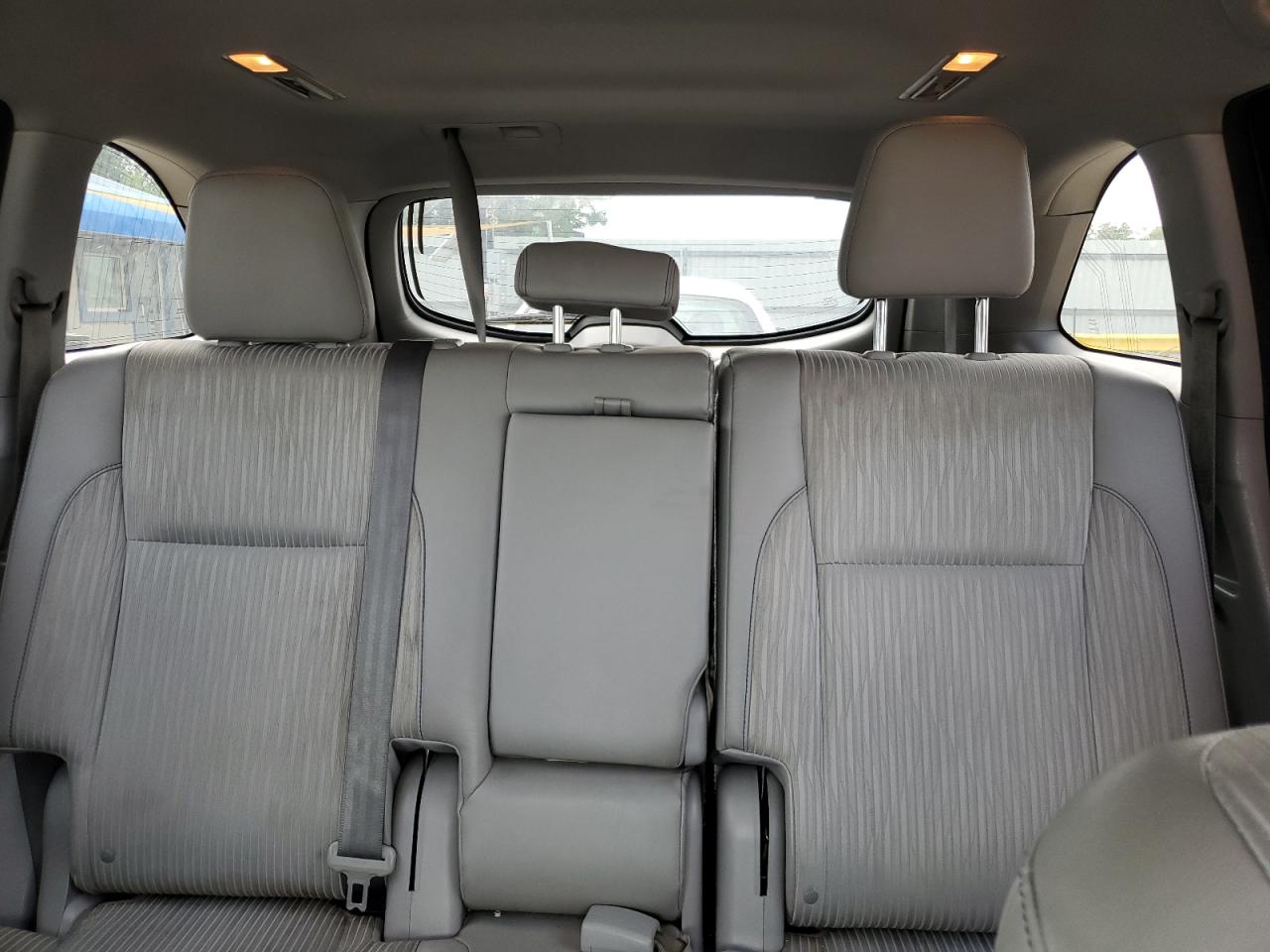 5TDBKRFH2ES045272 2014 Toyota Highlander Le