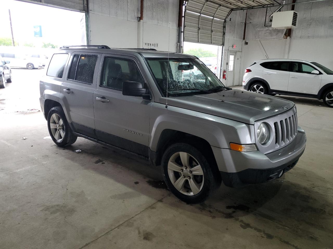 2016 Jeep Patriot Latitude vin: 1C4NJPFA2GD659485