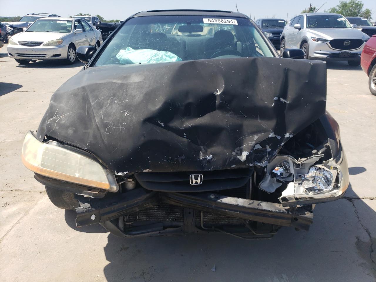 1HGCG3255YA024143 2000 Honda Accord Ex