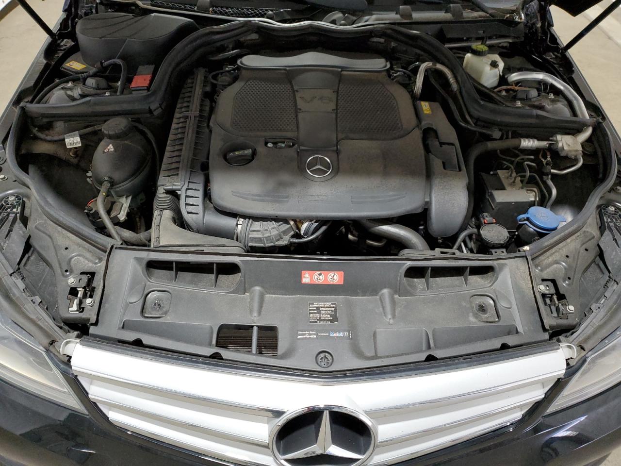 WDDGF8AB4DA755623 2013 Mercedes-Benz C 300 4Matic