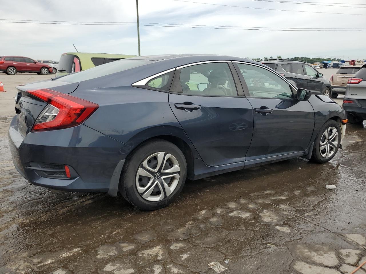 19XFC2F56JE023713 2018 Honda Civic Lx