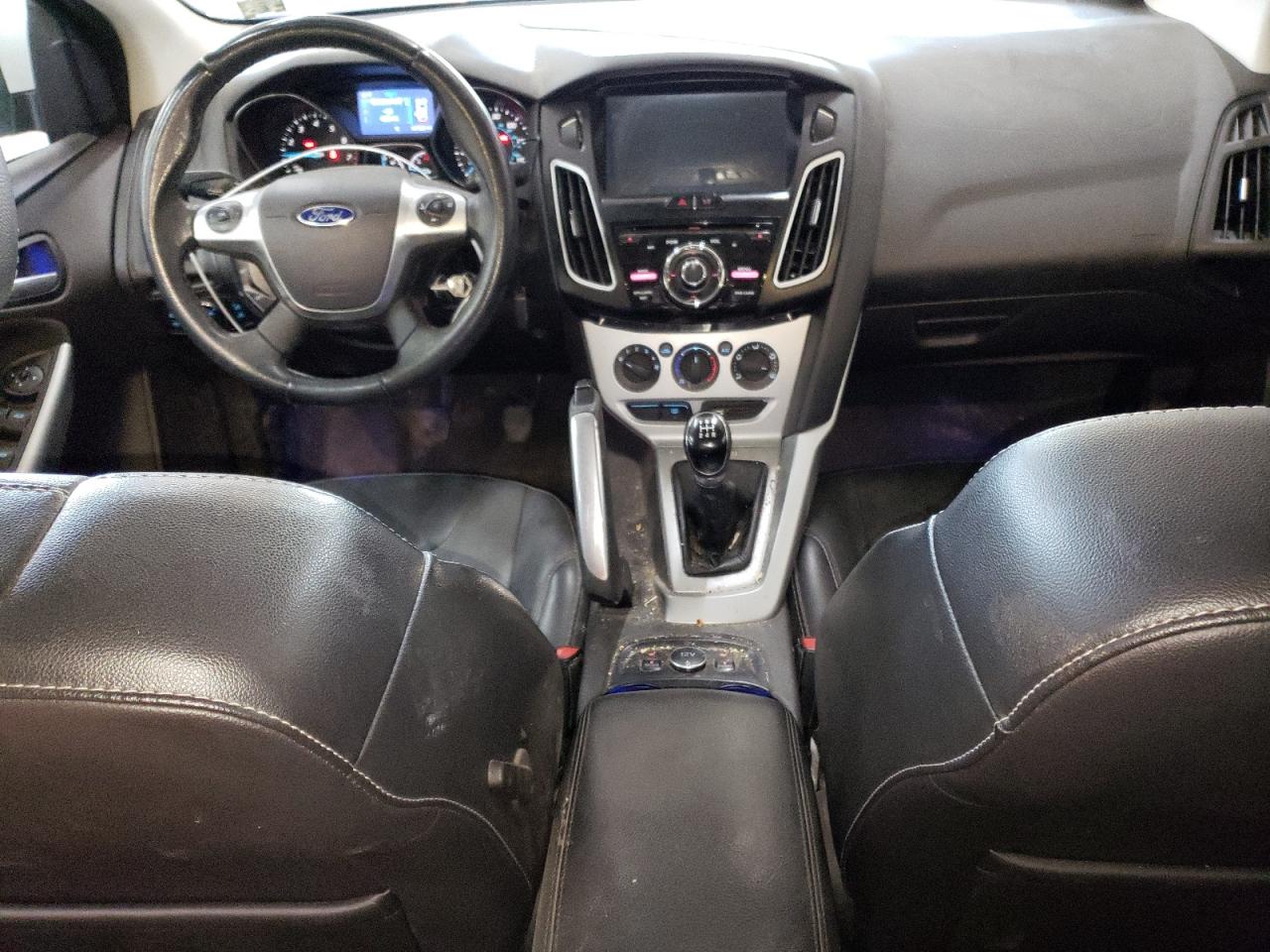 1FADP3F28EL131485 2014 Ford Focus Se