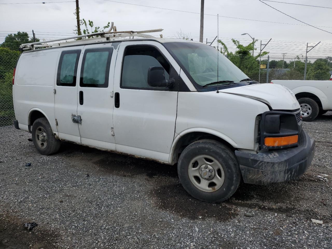 1GCEG15X131138111 2003 Chevrolet Express G1500