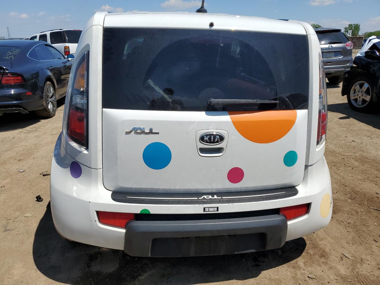 KNDJT2A2XB7345098 2011 Kia Soul +