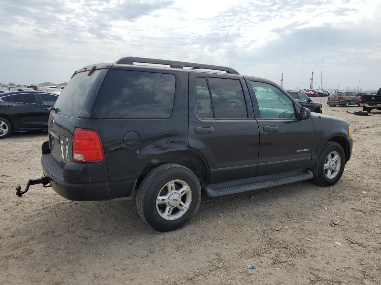 1FMZU63K45ZA45923 2005 Ford Explorer Xlt