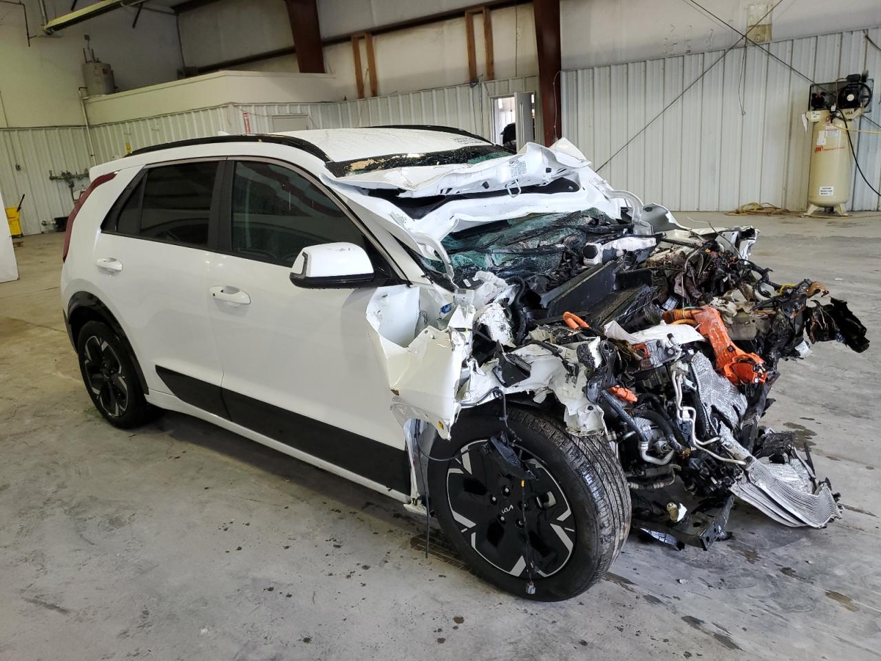 KNDCR3L10P5073181 2023 Kia Niro Wind