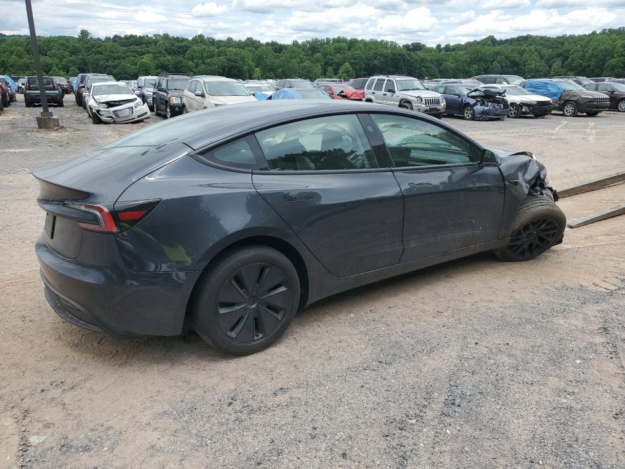 5YJ3E1EA2RF728729 2024 Tesla Model 3