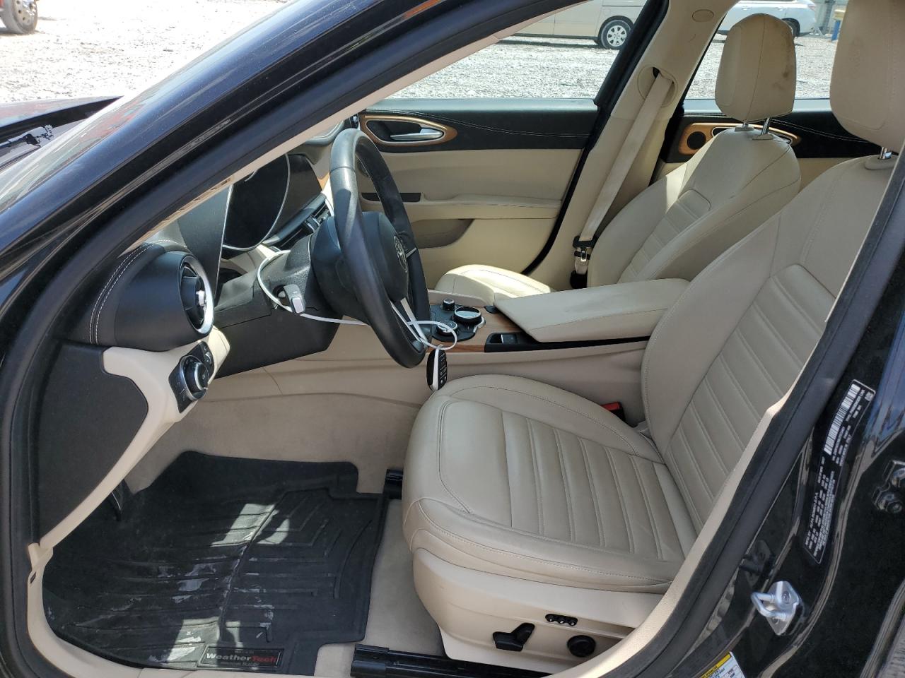 ZARFAECN6J7573401 2018 Alfa Romeo Giulia Ti