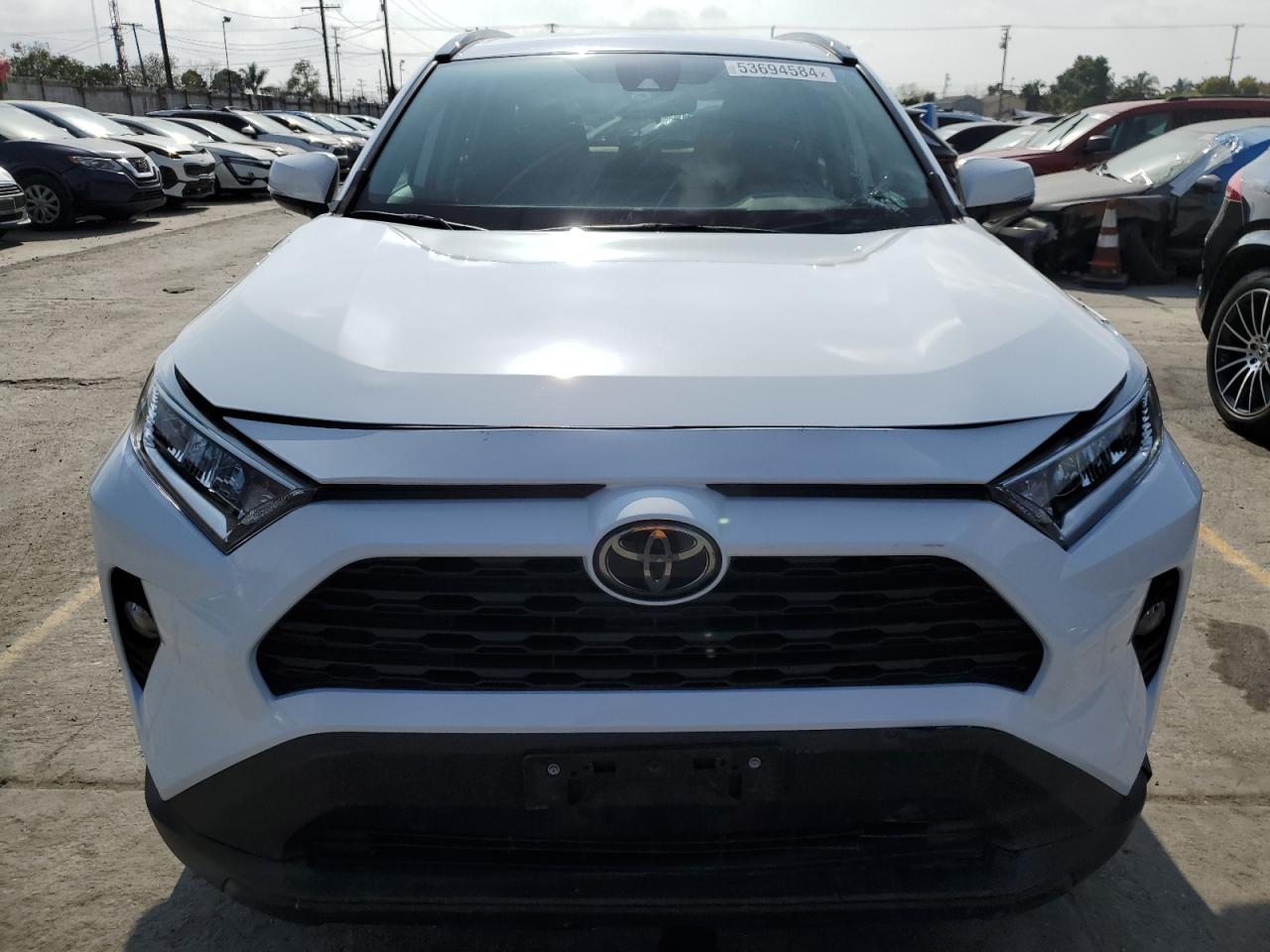 2020 Toyota Rav4 Xle vin: 2T3W1RFV0LW085002