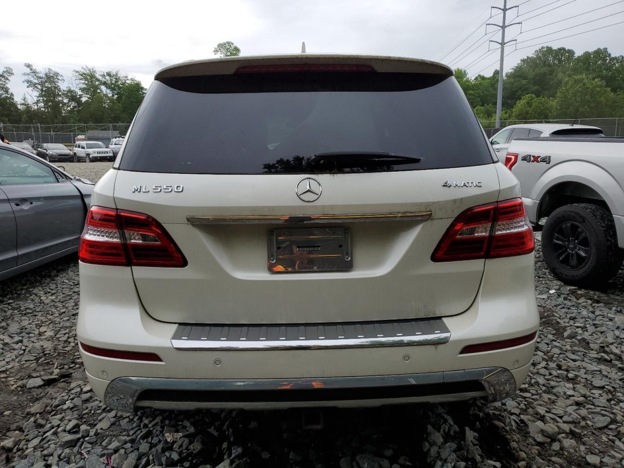 4JGDA7DB8EA273512 2014 Mercedes-Benz Ml 550 4Matic