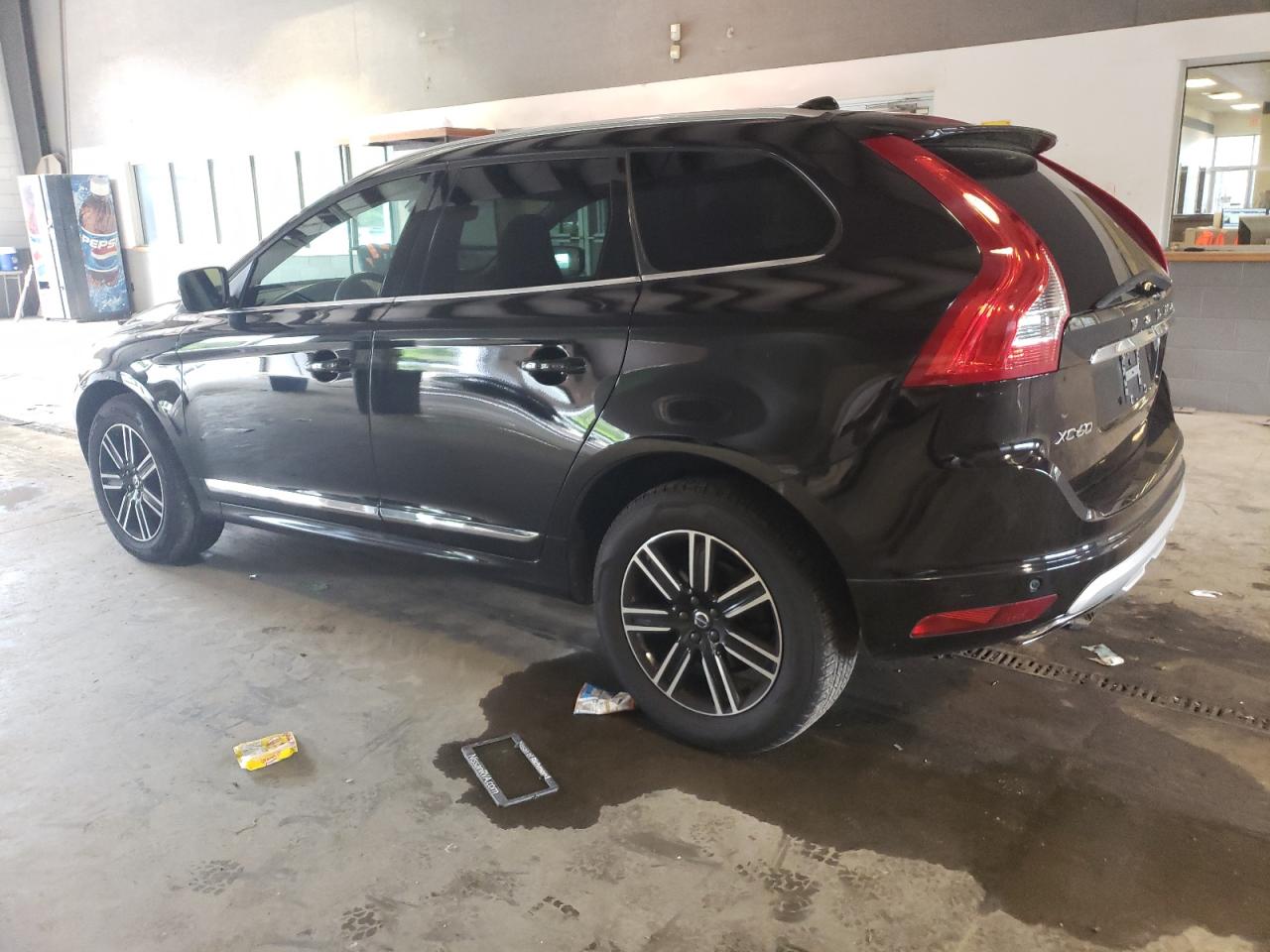 YV440MRR2H2031631 2017 Volvo Xc60 T5 Dynamic