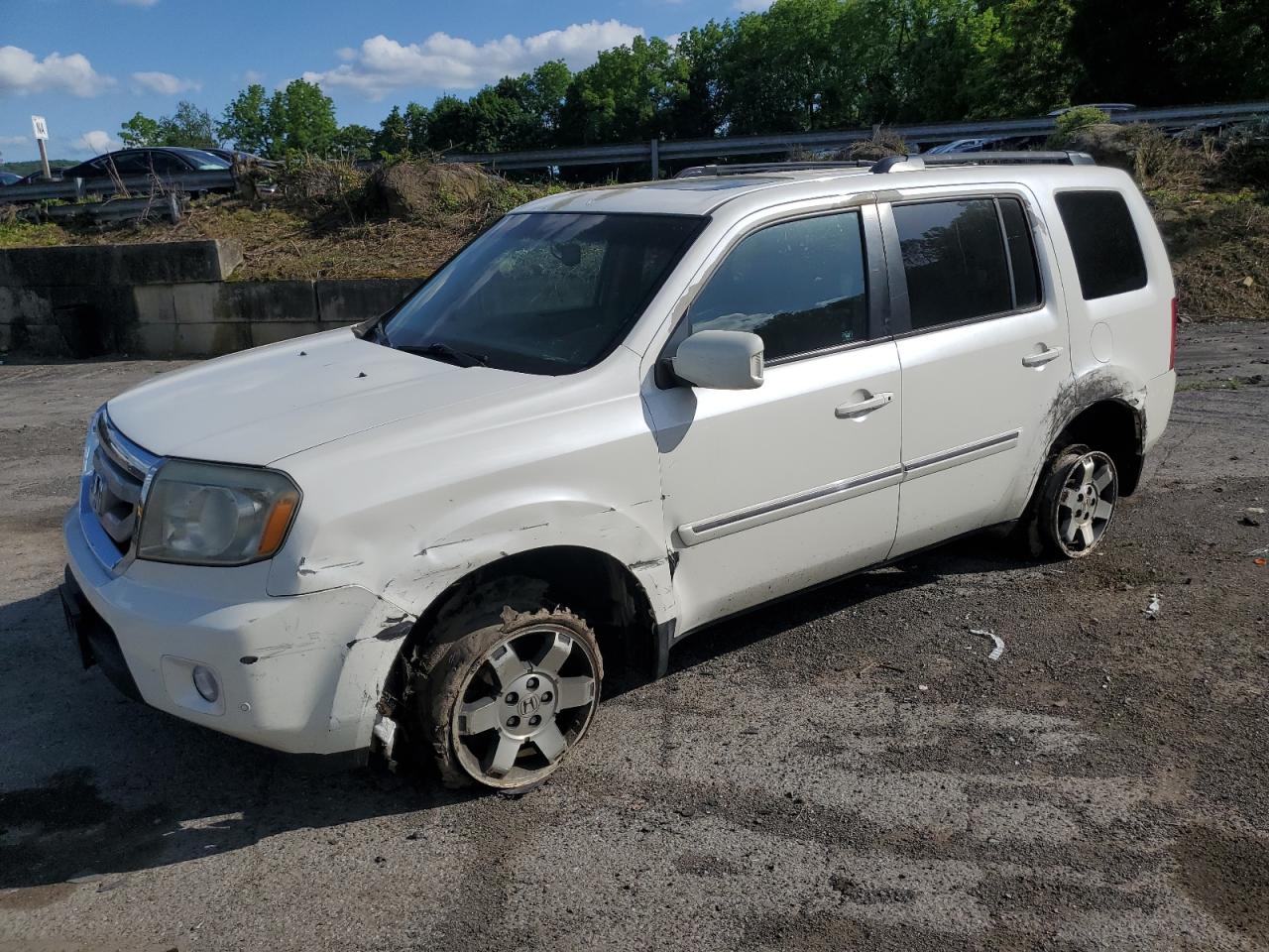 5FNYF4H97BB093132 2011 Honda Pilot Touring