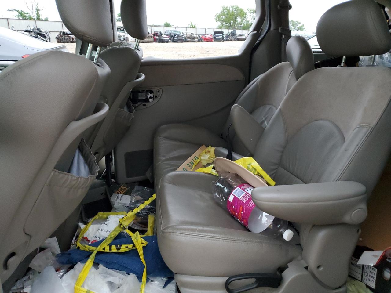 2C8GP64L73R108108 2003 Chrysler Town & Country Limited