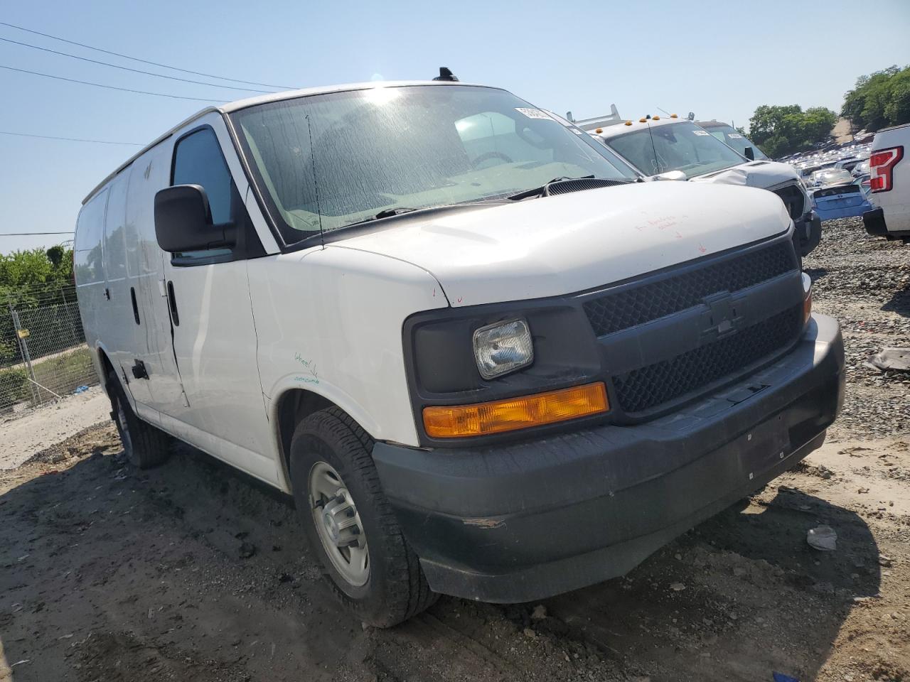 1GCWGAFF8H1338663 2017 Chevrolet Express G2500