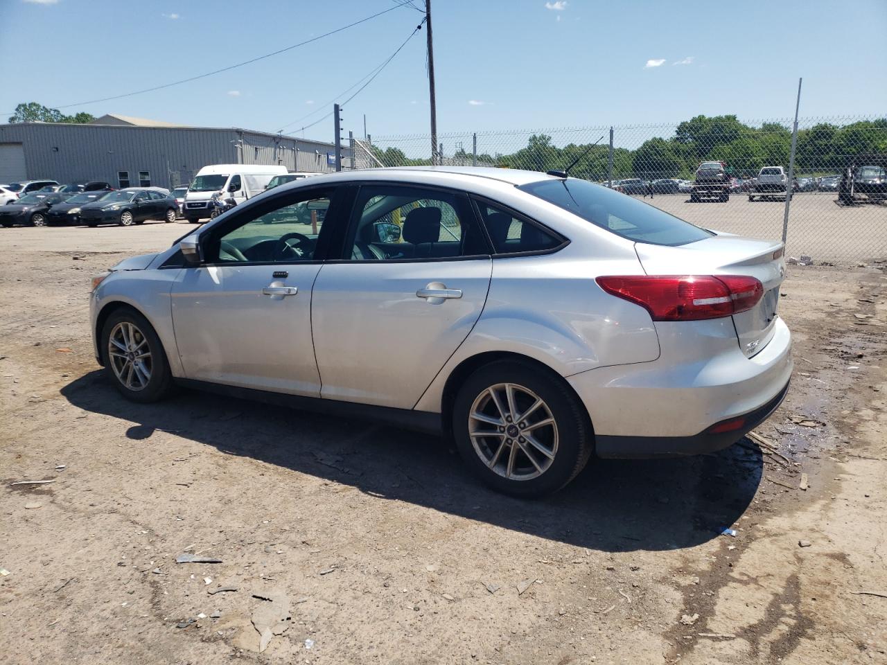 2016 Ford Focus Se vin: 1FADP3F2XGL332145