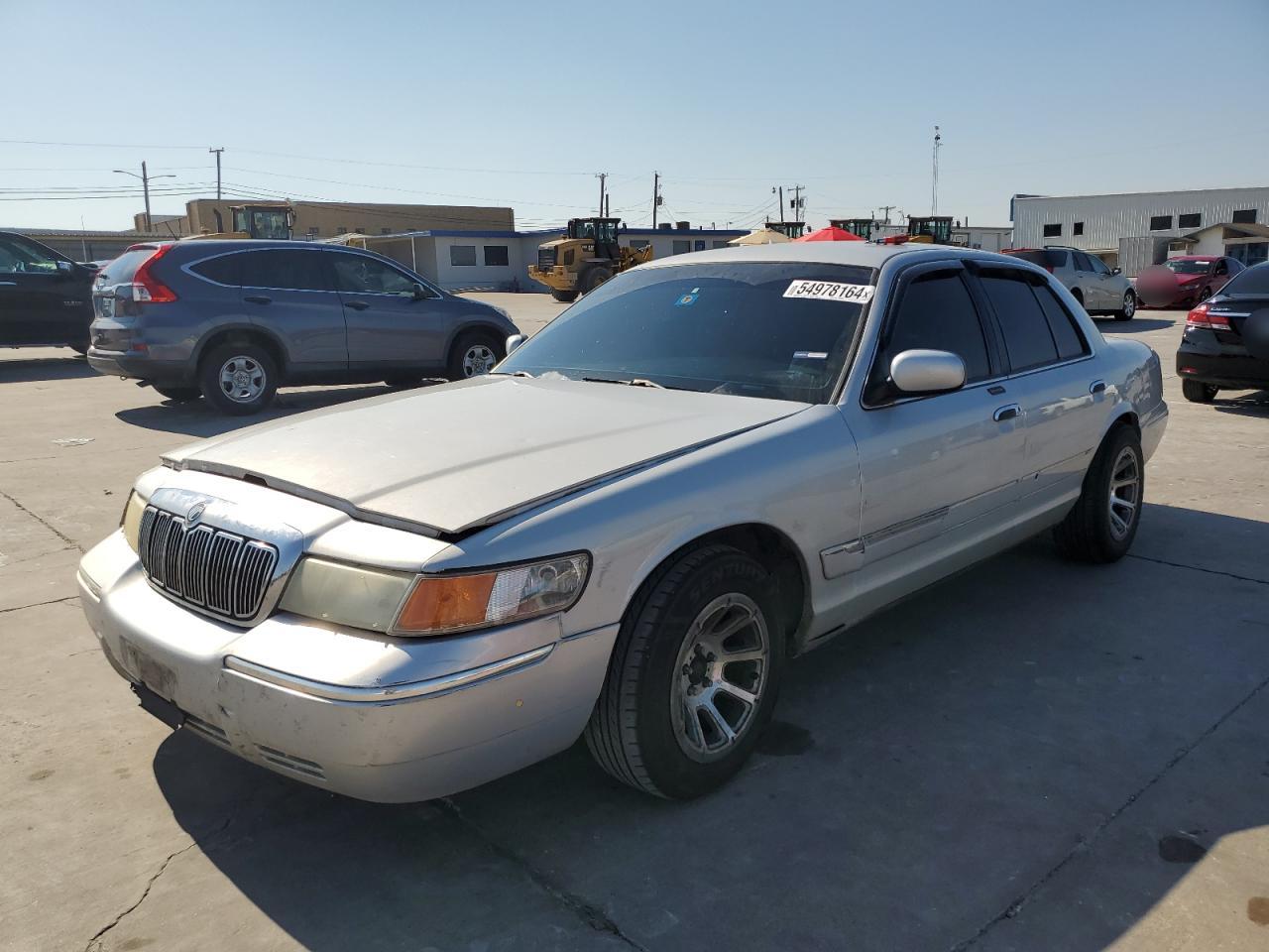 2MEFM74W4YX604815 2000 Mercury Grand Marquis Gs