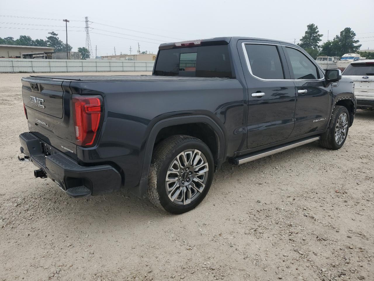 2024 GMC Sierra K1500 Denali Ultimate vin: 1GTUUHE82RZ111449