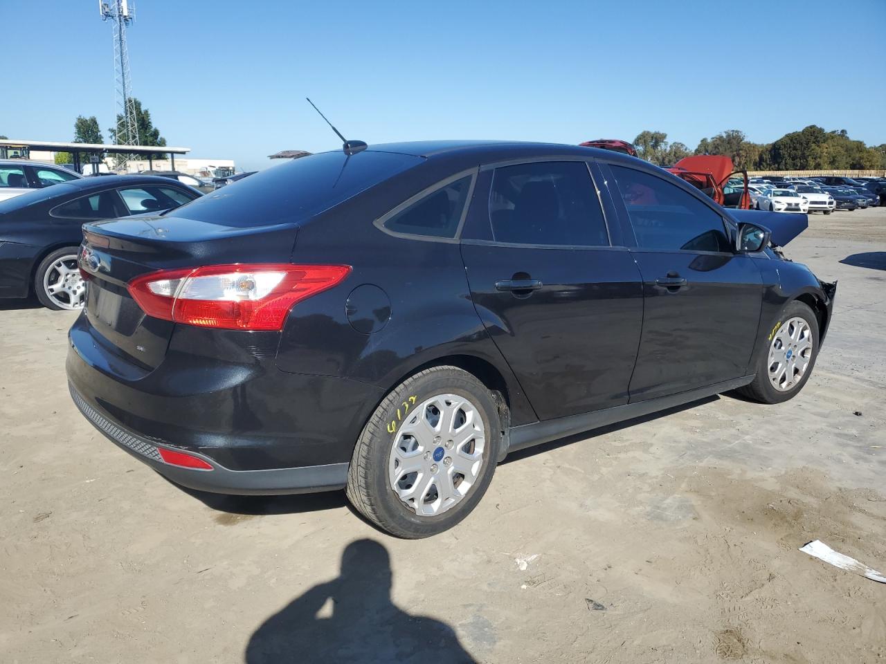 1FAHP3F26CL120306 2012 Ford Focus Se