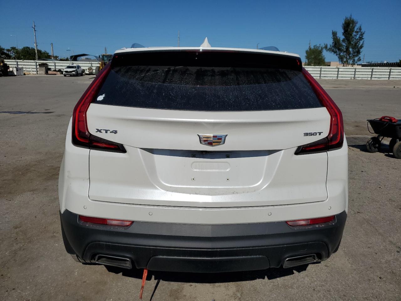 1GYAZAR41LF122027 2020 Cadillac Xt4 Luxury