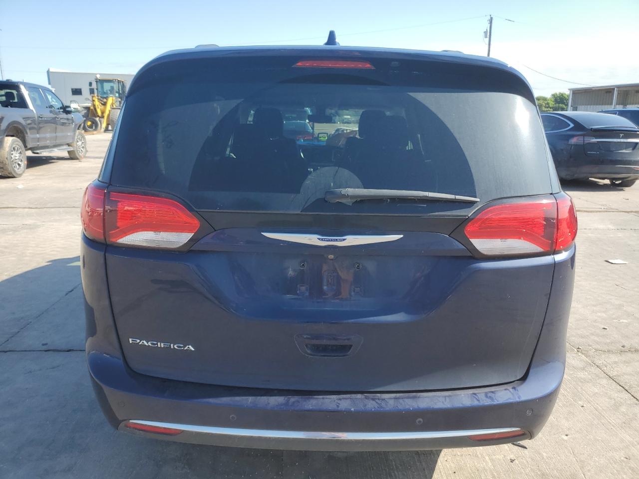 2C4RC1EG3JR289831 2018 Chrysler Pacifica Touring L Plus