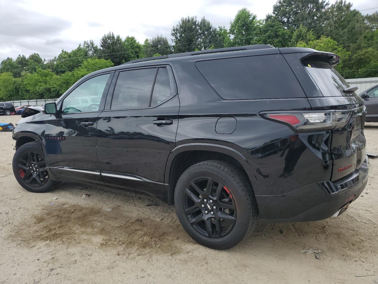 1GNERKKW8JJ211426 2018 Chevrolet Traverse Premier