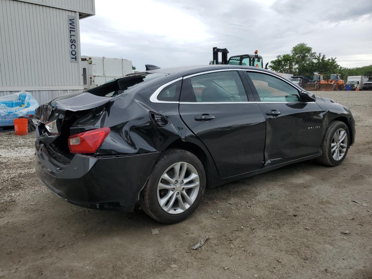 1G1ZE5ST2HF176384 2017 Chevrolet Malibu Lt