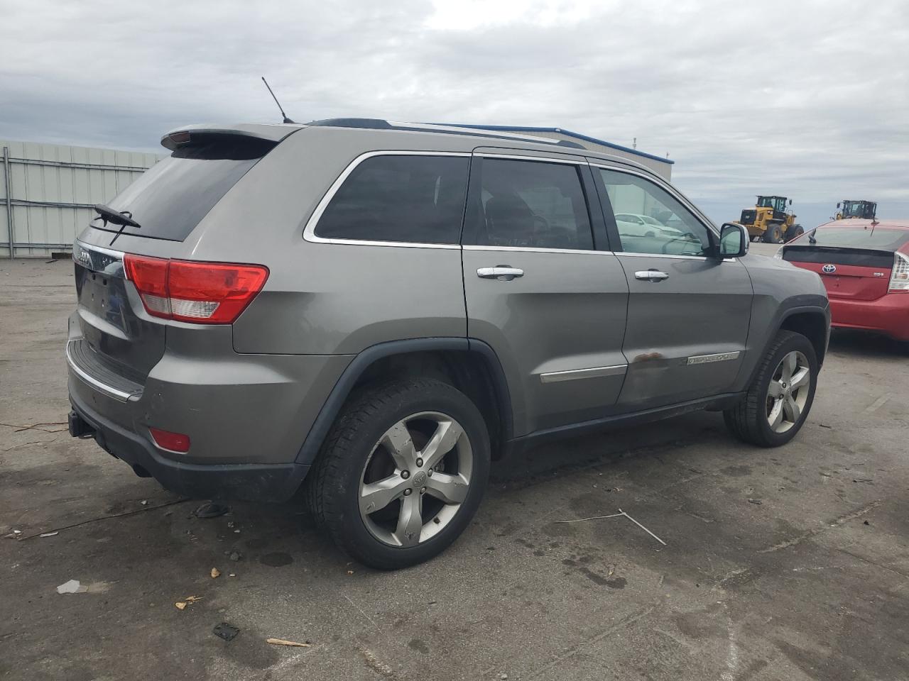 1C4RJFCG2CC343363 2012 Jeep Grand Cherokee Overland