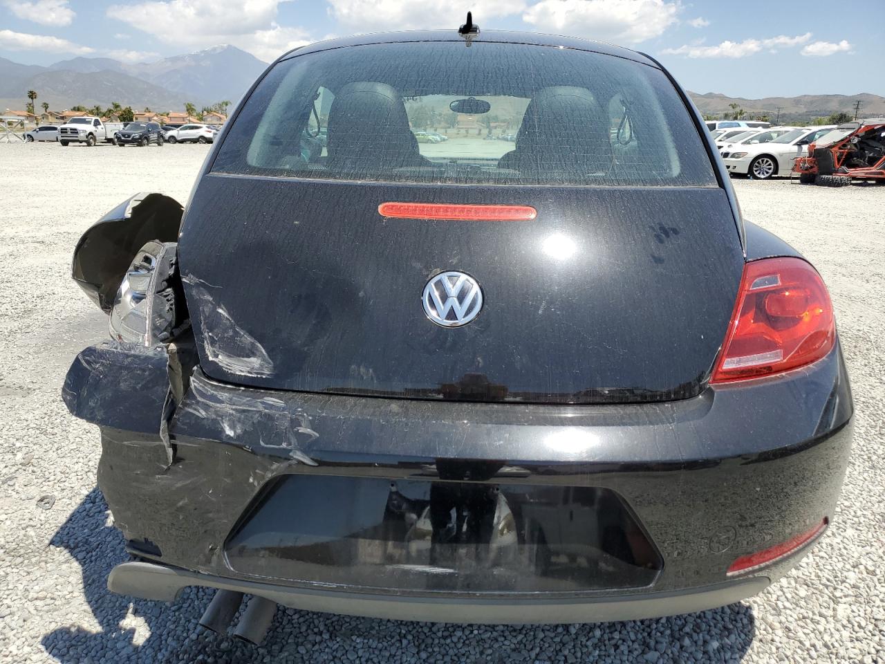 3VWJX7AT6DM605061 2013 Volkswagen Beetle