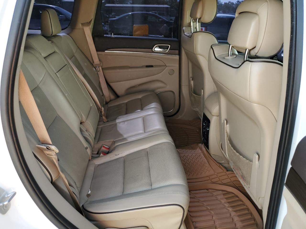 1C4RJECG8FC131906 2015 Jeep Grand Cherokee Overland