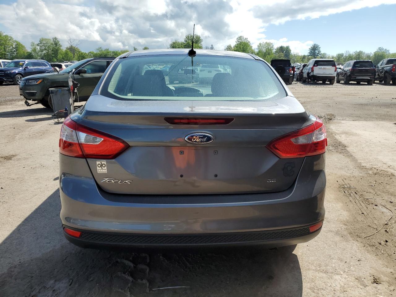 1FADP3F27EL446200 2014 Ford Focus Se