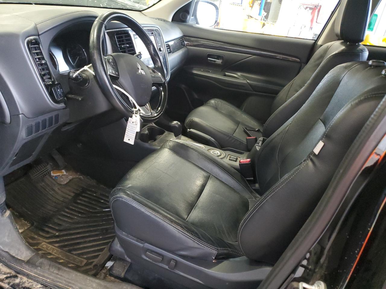 JA4AZ3A30GZ035769 2016 Mitsubishi Outlander Se