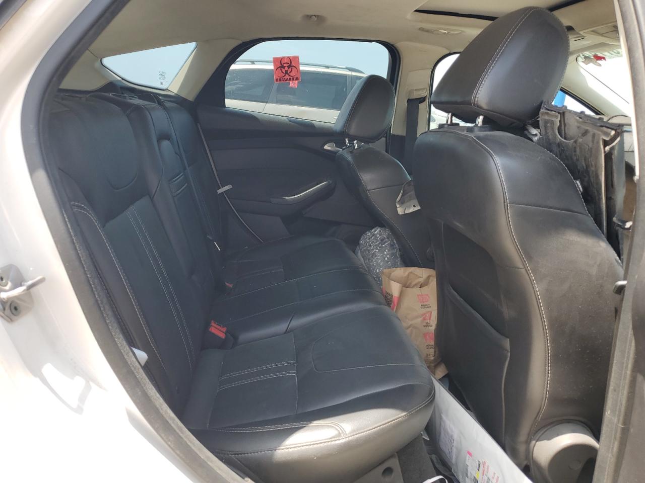 1FAHP3N26CL449959 2012 Ford Focus Titanium