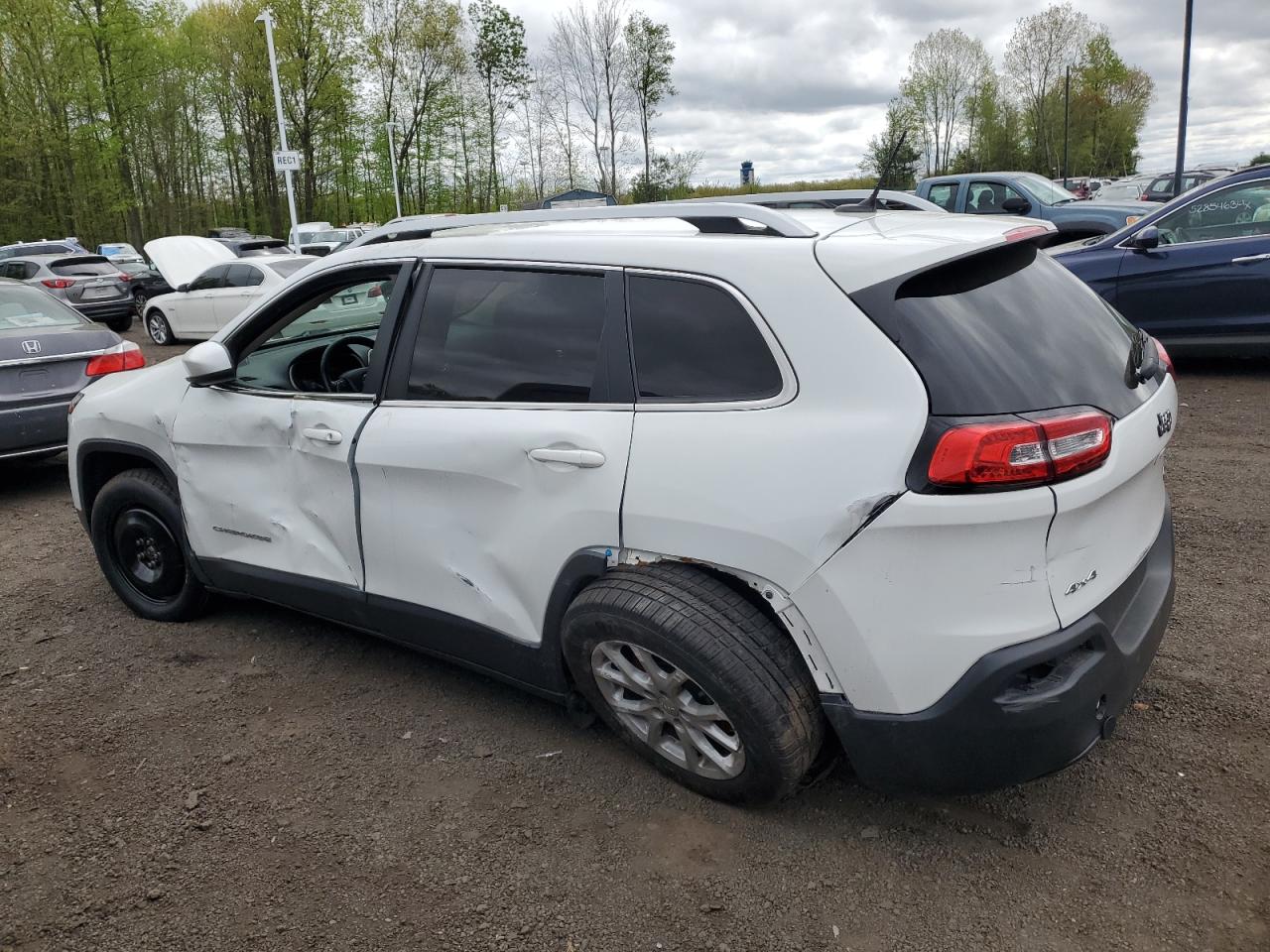 2017 Jeep Cherokee Latitude vin: 1C4PJMCB2HW538904