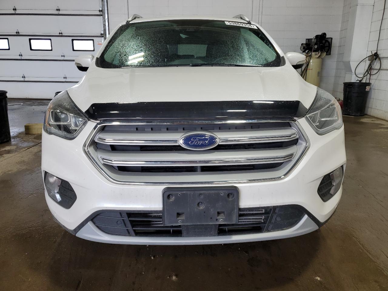 2018 Ford Escape Titanium vin: 1FMCU9J93JUA02639