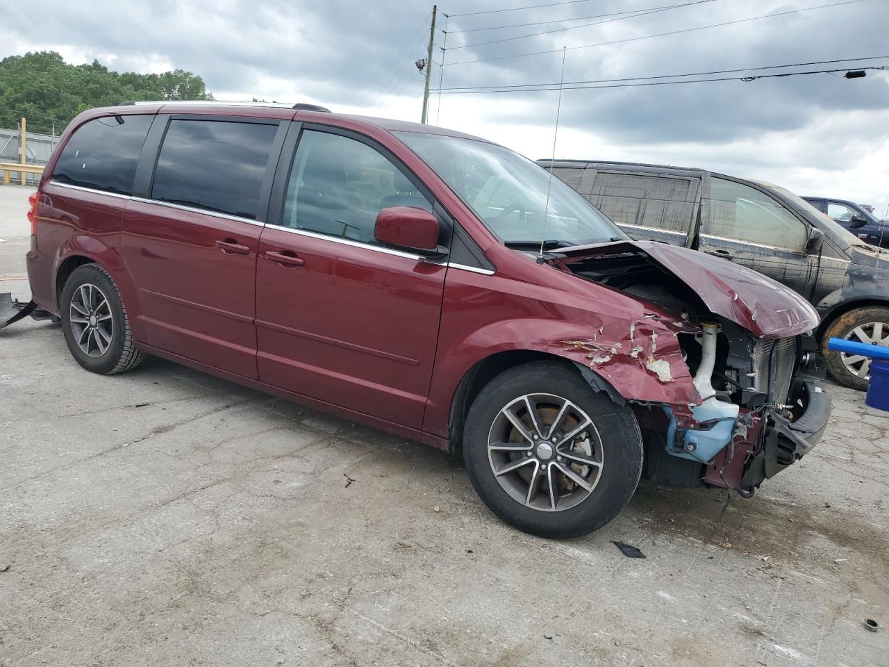 2C4RDGCG0HR755163 2017 Dodge Grand Caravan Sxt