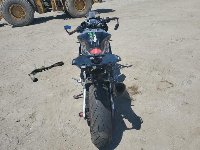 2017 APRILIA TUONO V4 1 ZD4KGUA02HS000077