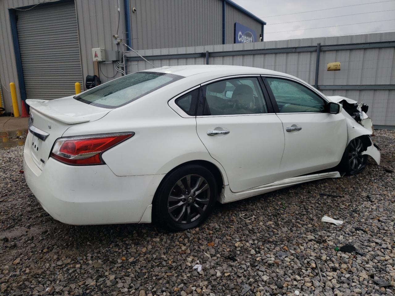 1N4AL3AP1FN905082 2015 Nissan Altima 2.5