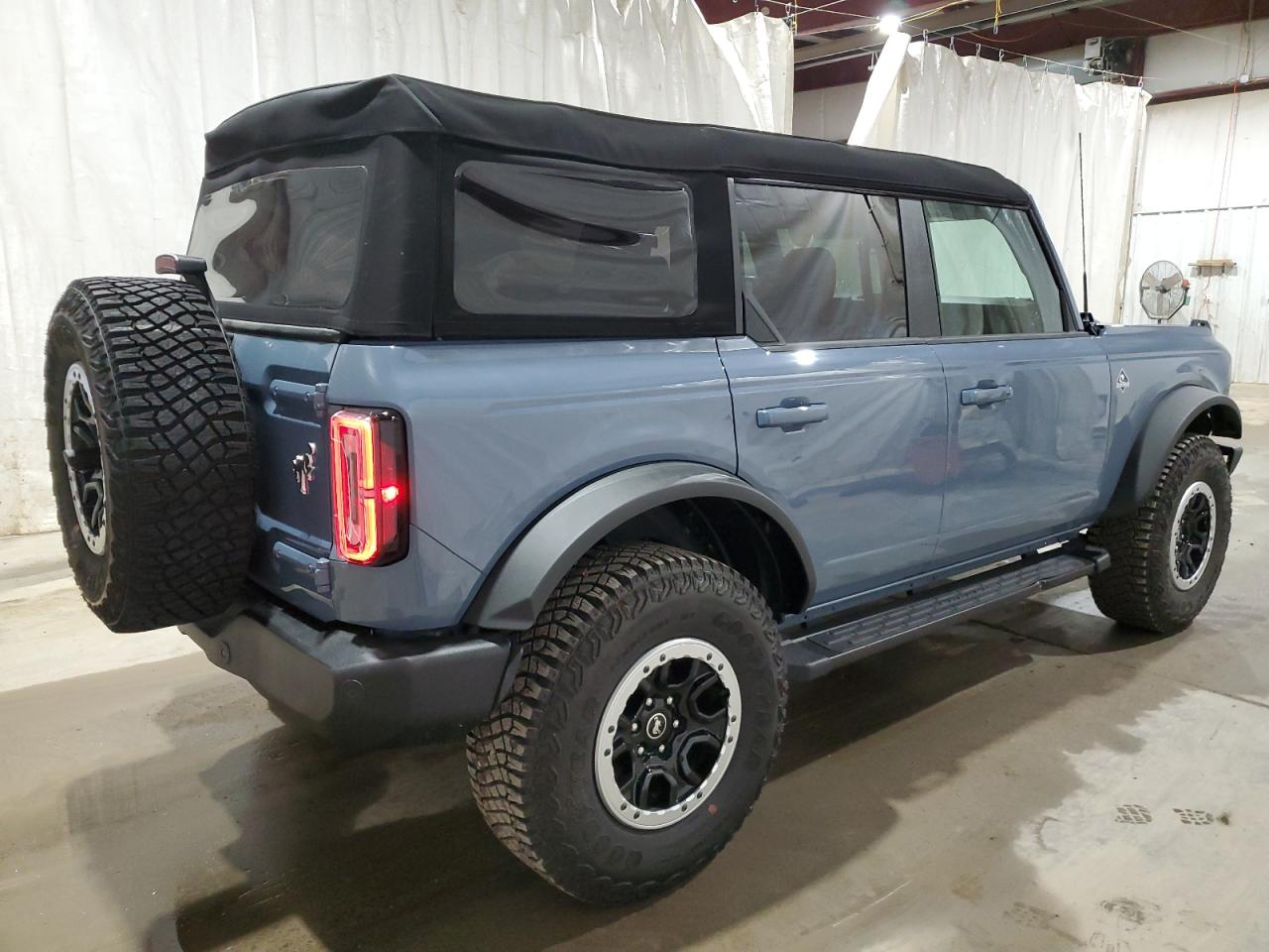 2023 Ford Bronco Base vin: 1FMEE5DP2PLB83689