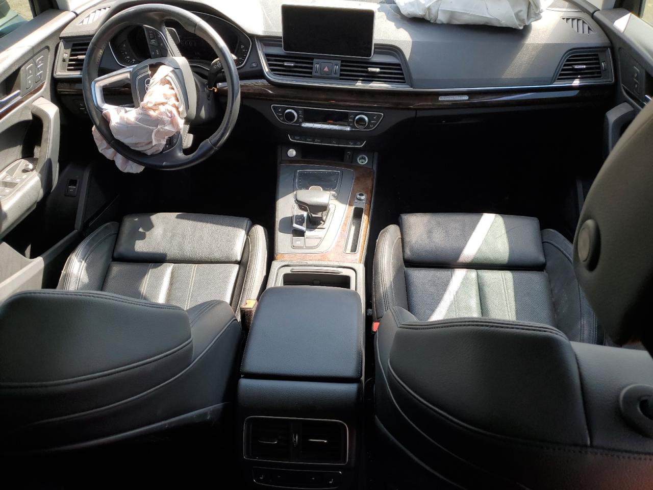 WA1CNAFY5K2052467 2019 Audi Q5 Prestige