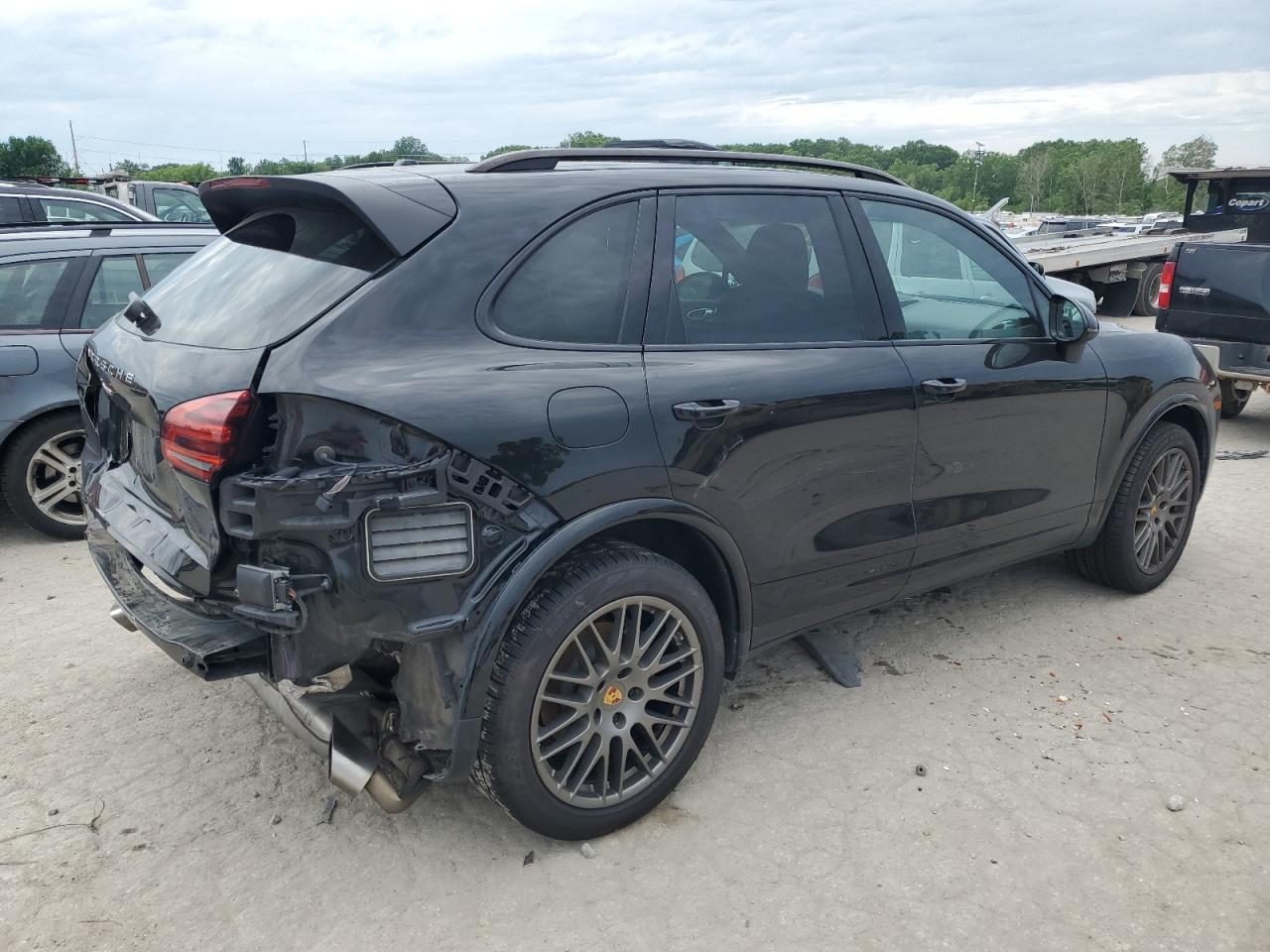 WP1AA2A27HKA84023 2017 Porsche Cayenne