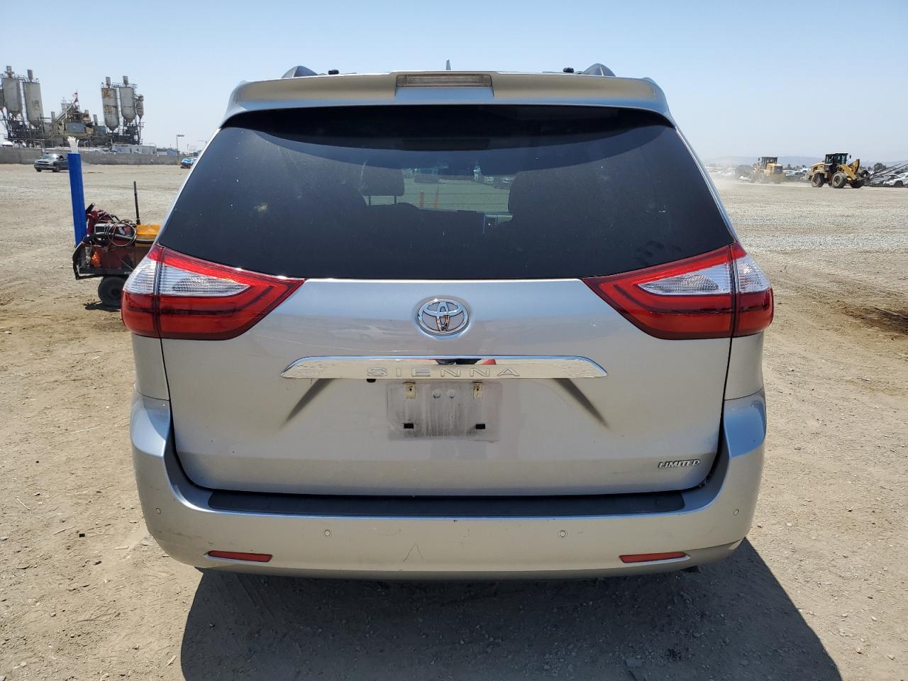 5TDYZ3DC3KS016479 2019 Toyota Sienna Xle