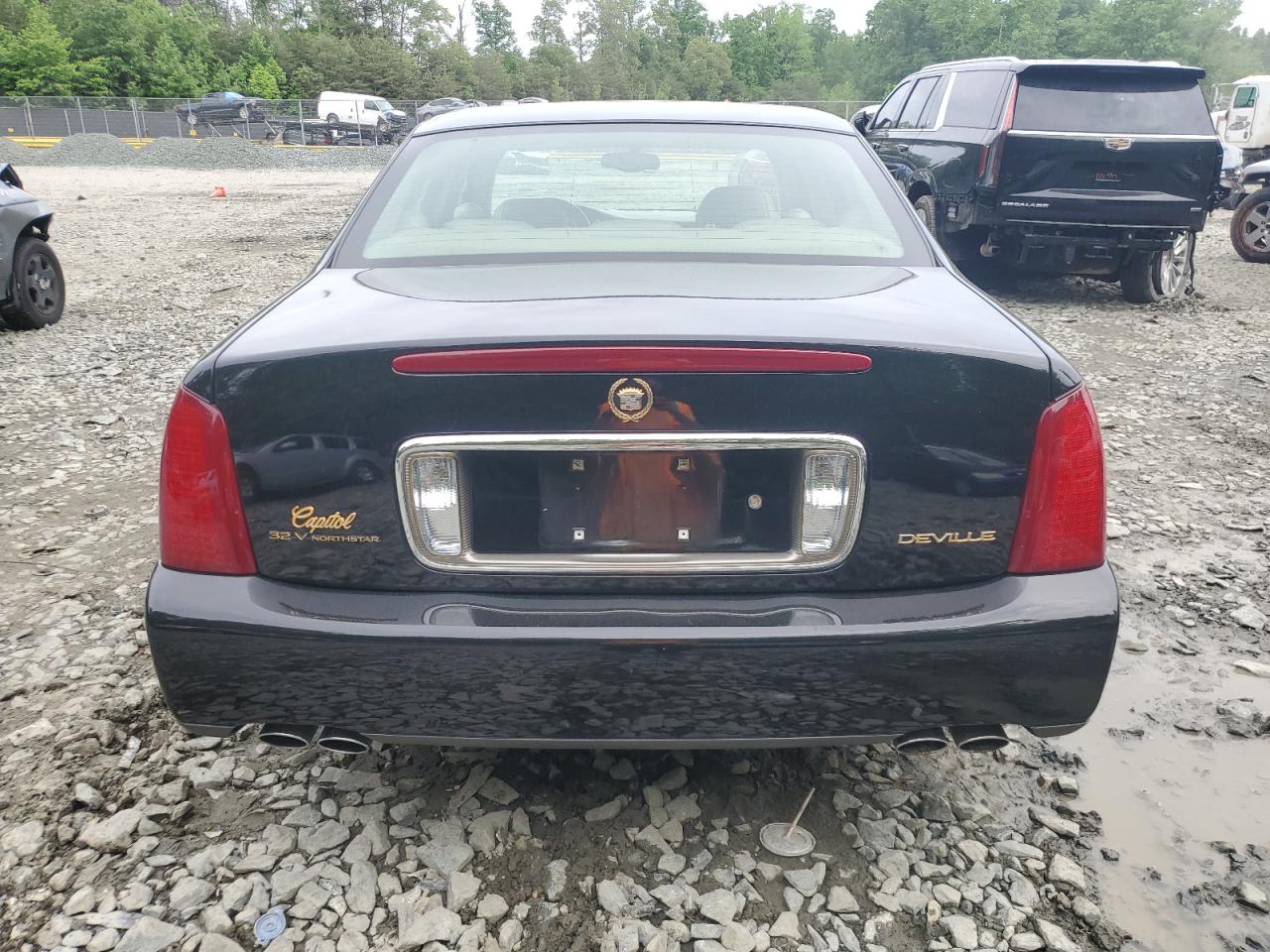 1G6KD54Y4YU192122 2000 Cadillac Deville