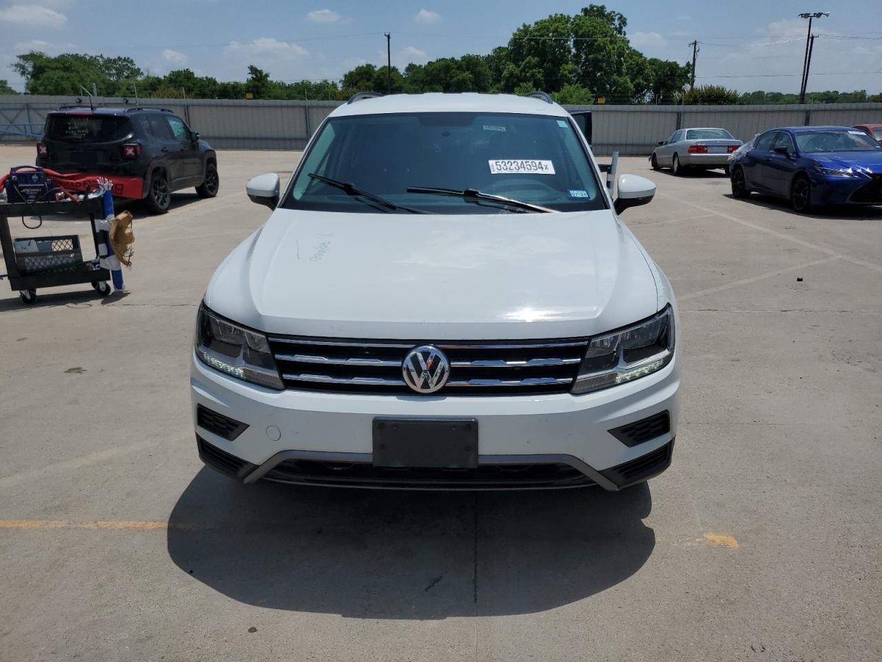 3VV0B7AX6KM123267 2019 Volkswagen Tiguan S