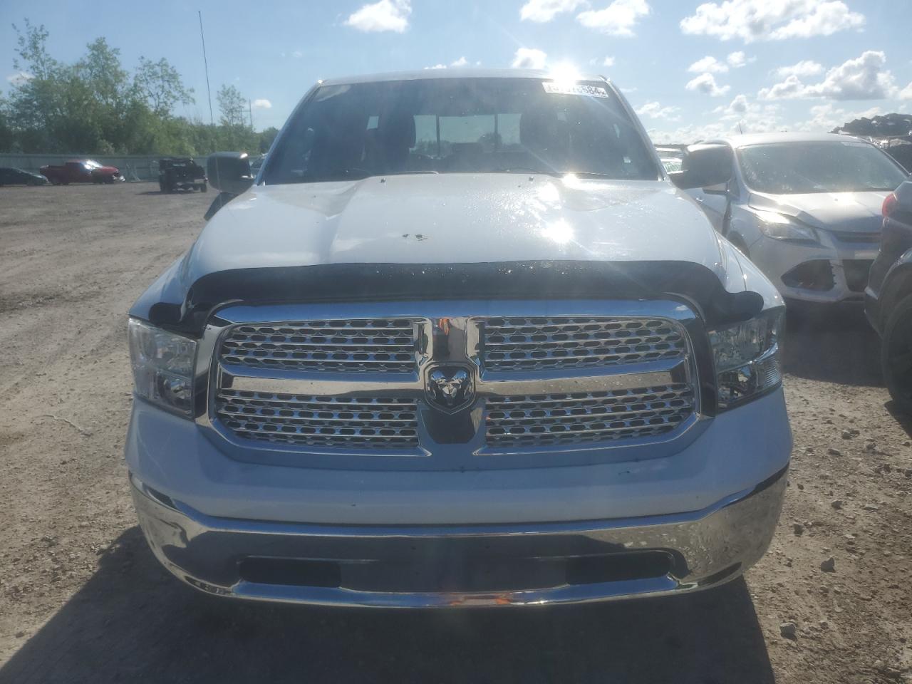 1C6RR7GT5FS764260 2015 Ram 1500 Slt