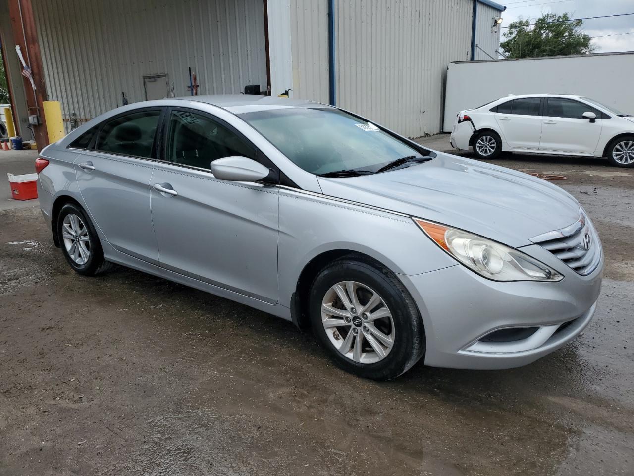 5NPEB4AC2BH283927 2011 Hyundai Sonata Gls