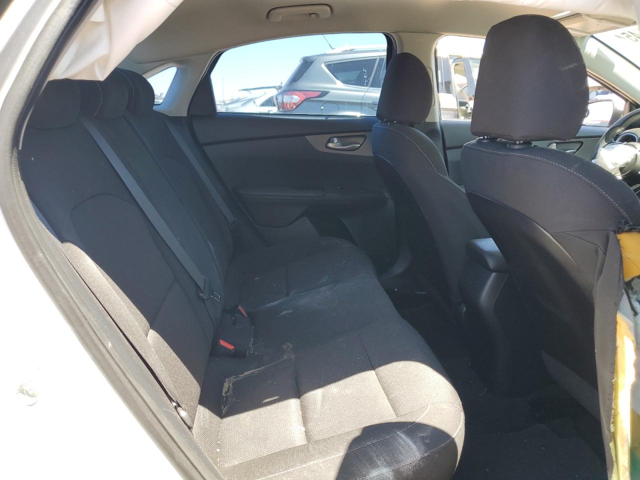 3KPF24AD6LE233826 2020 Kia Forte Fe