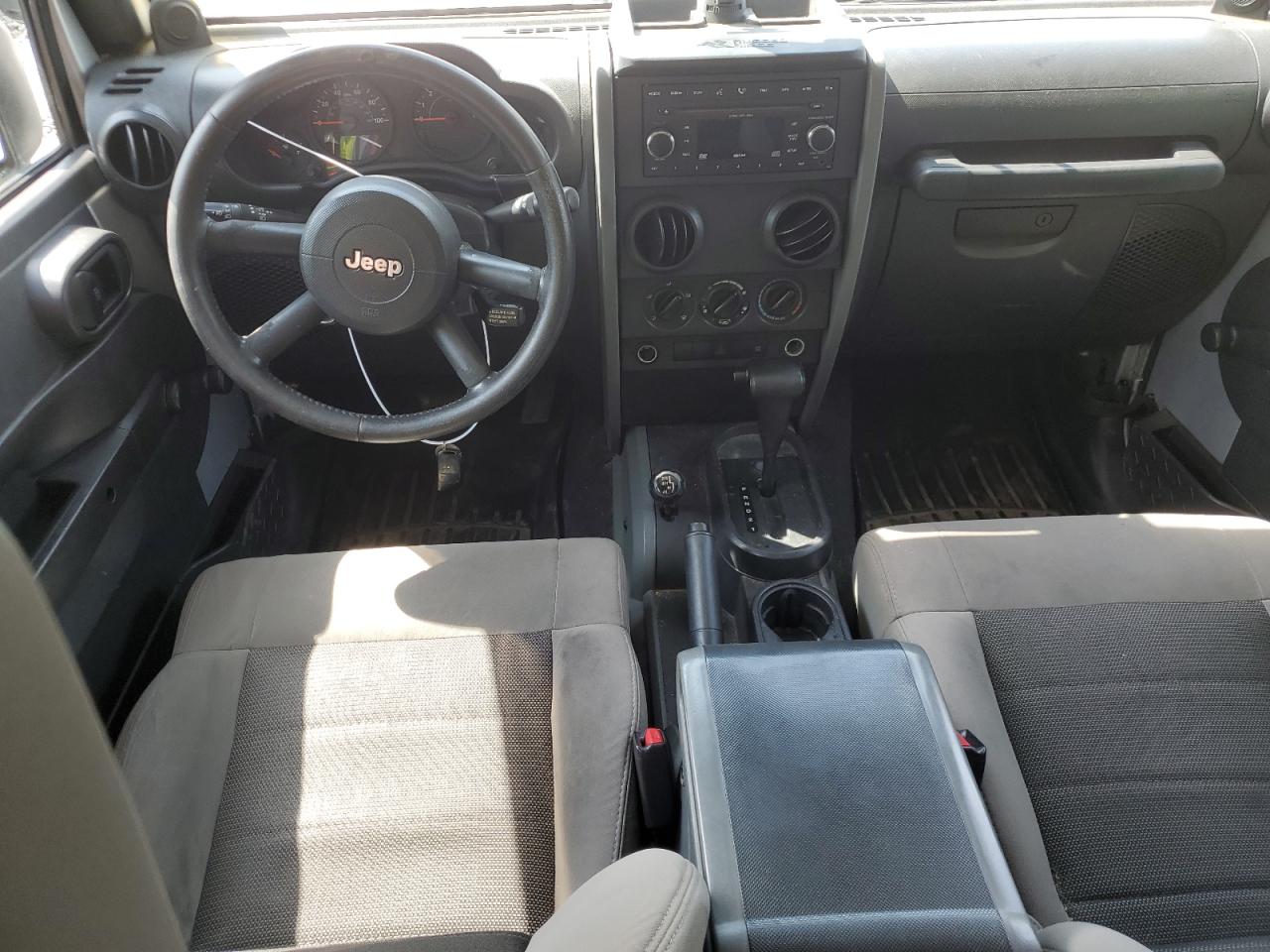 1J4GA39198L571564 2008 Jeep Wrangler Unlimited X